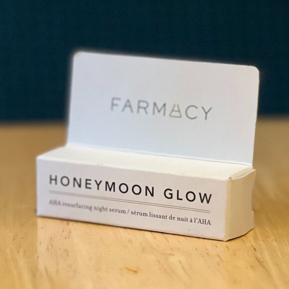 ✨ NEW Farmacy Honeymoon Glow AHA Night Serum - Travel Size ✨ - Picture 4 of 4